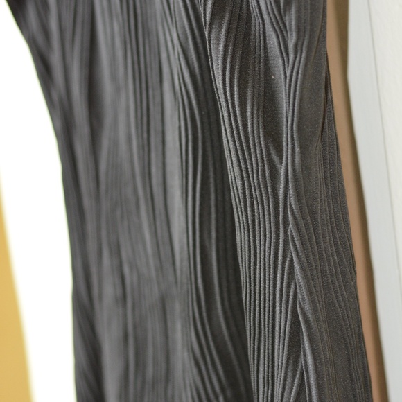 Black Textured Mini Dress - Picture 5 of 8